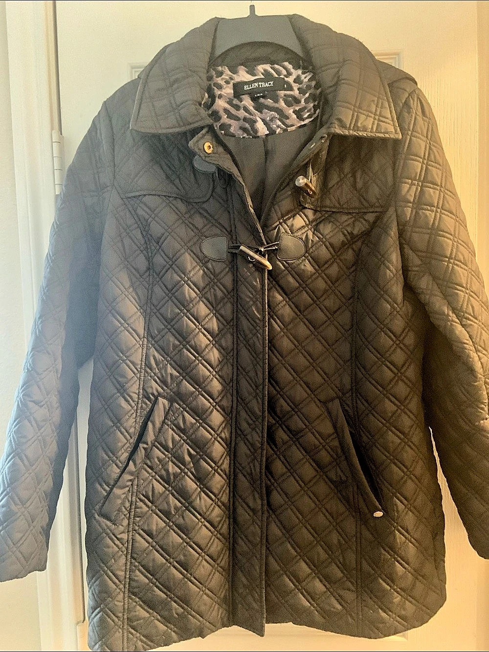 Ellen Tracy Quilted Jacket in Charcoal Size Large Like New